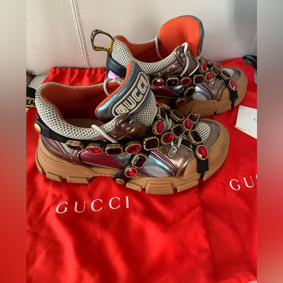 Gucci Flashtrek Sneakers - Picture 4 of 9